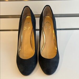 C. Wonder Black and Tan Wedges - 9.5 M